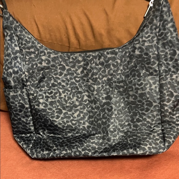 Baggallini Black Leopard Crossbody Bag - Picture 12 of 16